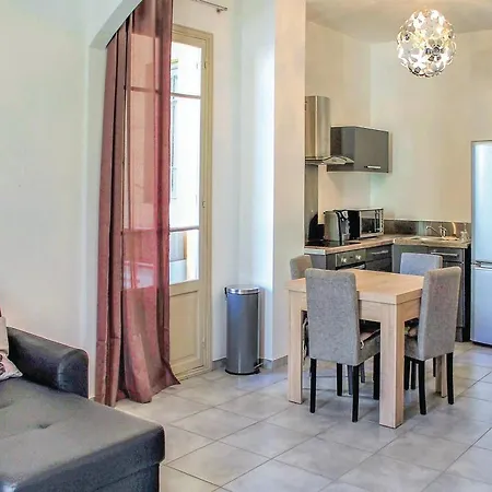 Two-bedroom In Ajaccio Appartement *